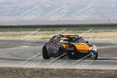 media/Jun-01-2024-CalClub SCCA (Sat) [[0aa0dc4a91]]/Group 5/Race/